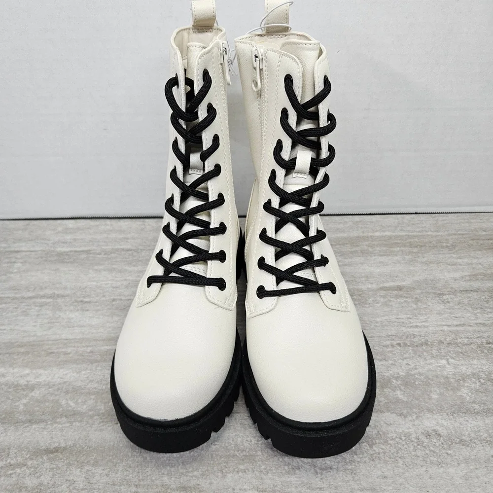 Art Class Khari Combat Boots Cream Faux Leather Black Laces Side Zip Kids Size 1